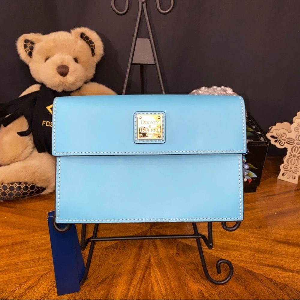 Dooney & Bourke Sm. E/W Flap Crossbody